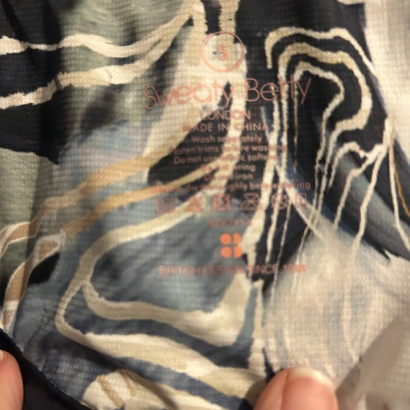 Sweaty Betty Abstract Print Parka with Cream Collar - Picture 6 of 12